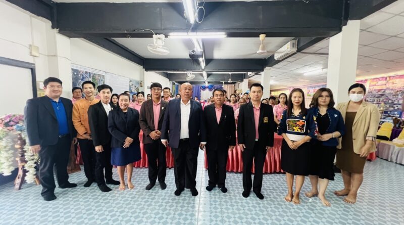 อบรมการจัดทำรายงานข้อตกลงพัฒนางาน(Performance Agreement) ว PA และการจัดทำเครื่องมือการสอนในชั้นเรียน