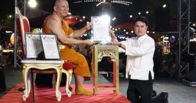 ร่วมพิธีมอบเกียรติบัตรผู้สนับสนุนการจัดงานประเพณีไหว้พระธาตุช่อแฮ เมืองแพร่แห่ตุงหลวง ประจำปี 2569